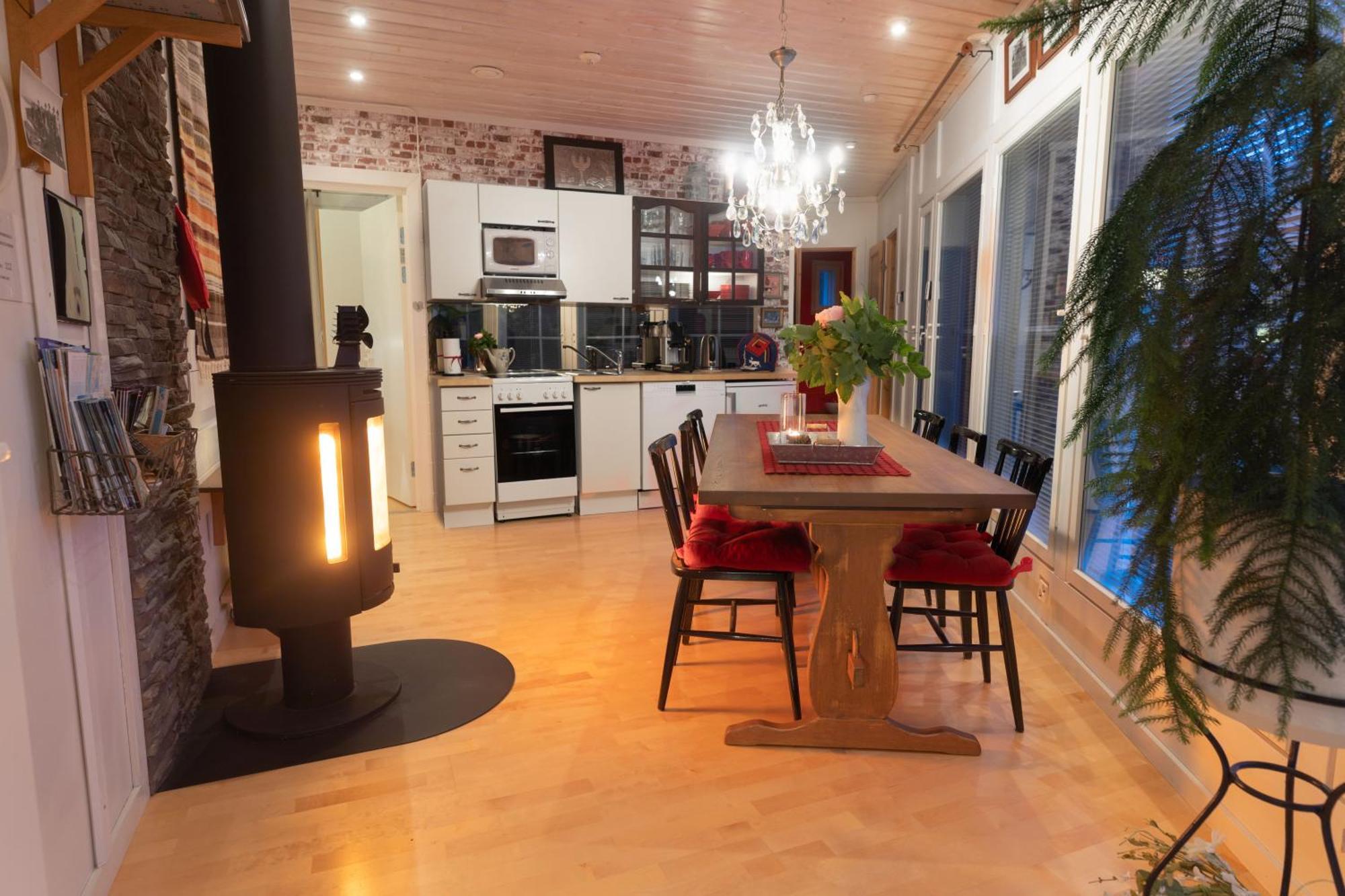 Aaria Bed And Breakfast 로바니에미 외부 사진
